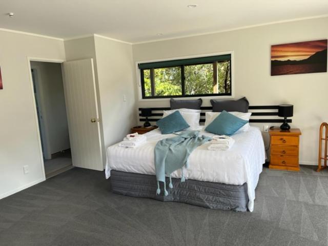 Treetops Cottage At The Castle Whitianga Extérieur photo